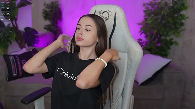 Snapshot of Nikol_Dream_ chatting on September 13, 2025, 4:18 pm Nikol Dream online show from September 13, 2025, 4:18 pm