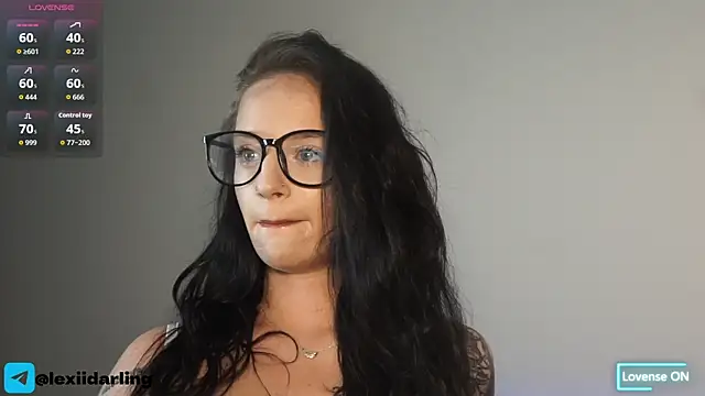 LexiiDarling online show from July 15, 2026, 4:12 pm