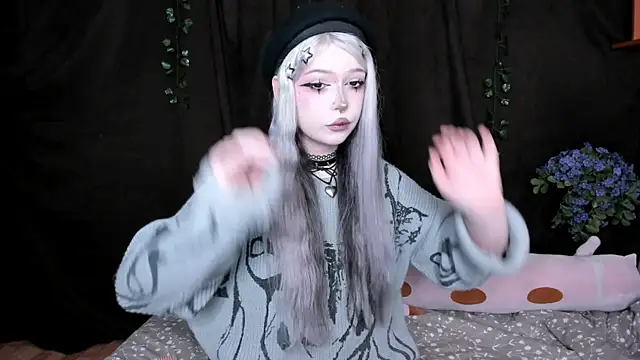 amelia mays xx online show from December 2, 2025, 12:21 pm