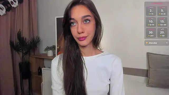 Elli Lourence online show from November 3, 2025, 10:42 pm