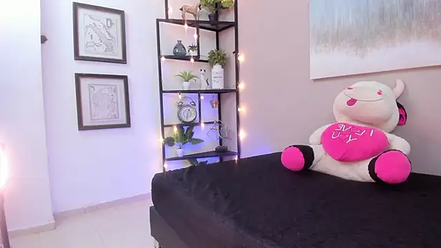 Snapshot of SammyDesire_10 chatting on November 21, 2025, 7:01 pm SammyDesire 10 online show from November 21, 2025, 7:01 pm