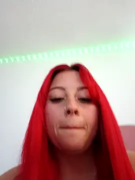 LEIDY LORENA online show from October 25, 2025, 6:46 pm