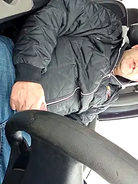 Snapshot of cumplay19850 chatting on March 17, 2026, 4:43 pm cumplay19850 online show from March 17, 2026, 4:43 pm