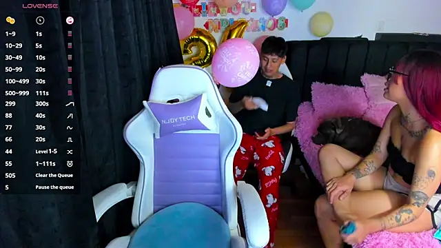 Snapshot of Alex_Sabrina chatting on March 19, 2025, 12:04 am Alex Sabrina online show from March 19, 2025, 12:04 am