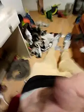 Snapshot of kredazzbigdick chatting on November 3, 2025, 4:47 am kredazzbigdick online show from November 3, 2025, 4:47 am