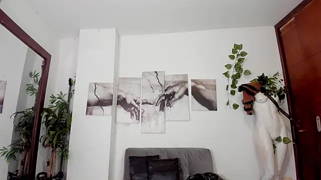 Snapshot of Giotrashy chatting on October 18, 2025, 7:58 pm Giotrashy online show from October 18, 2025, 7:58 pm