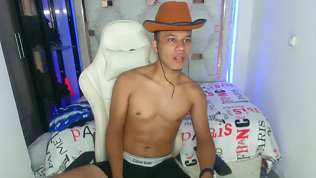 Snapshot of sex_mikee chatting on March 15, 2025, 6:25 am sex mikee online show from March 15, 2025, 6:25 am