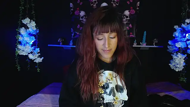 Hairydoll  online show from October 17, 2025, 9:17 pm