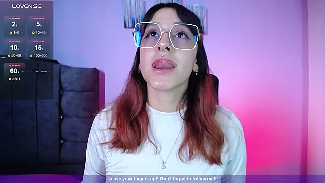 Snapshot of Hairydoll_ chatting on February 2, 2026, 9:46 pm Hairydoll online show from February 2, 2026, 9:46 pm