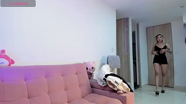 princesssammy2 online show from February 17, 2026, 12:51 am