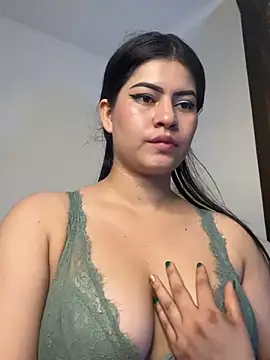 Saanvi21 online show from March 14, 2025, 7:44 pm