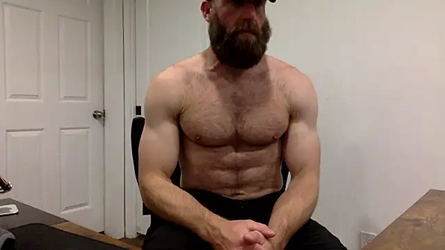 Snapshot of clarkefit chatting on October 1, 2025, 1:00 am clarkefit online show from October 1, 2025, 1:00 am