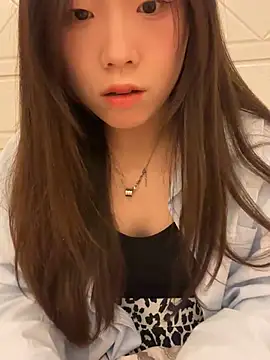 Minnie-66 online show from March 17, 2025, 9:44 am