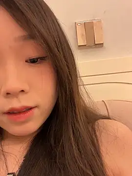 Minnie-66 online show from March 18, 2025, 8:58 am