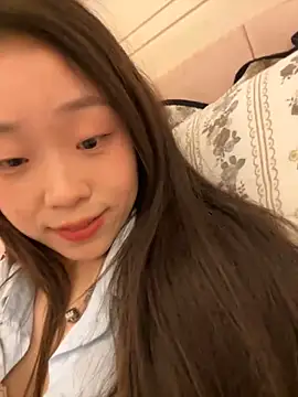 Minnie-66 online show from March 19, 2025, 12:01 pm