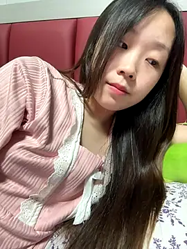 Minnie-66 online show from September 19, 2025, 10:38 am