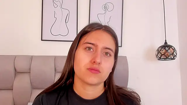 Snapshot of Hanna_Evans__ chatting on October 14, 2025, 12:28 pm Hanna Evans online show from October 14, 2025, 12:28 pm