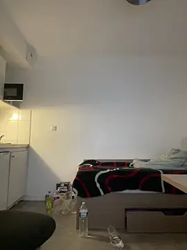 Renoirmonter online show from October 16, 2025, 6:42 pm