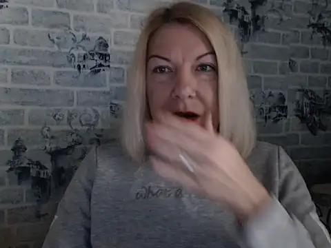 Snapshot of Lillia_Ray chatting on October 13, 2025, 5:51 am Lillia Ray online show from October 13, 2025, 5:51 am