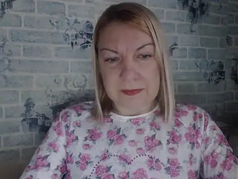 Snapshot of Lillia_Ray chatting on November 27, 2025, 7:32 am Lillia Ray online show from November 27, 2025, 7:32 am