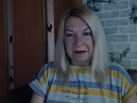 Lillia Ray online show from June 12, 2026, 5:17 am