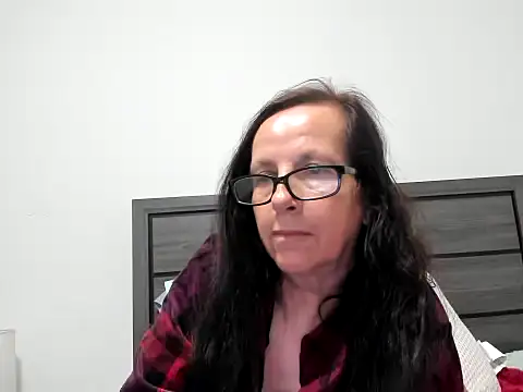 peachgoddess online show from April 14, 2026, 3:01 am