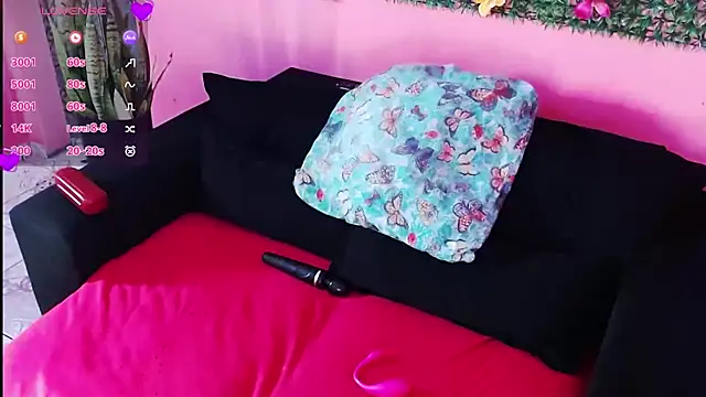 Snapshot of DianaGom chatting on October 11, 2025, 11:53 am DianaGom online show from October 11, 2025, 11:53 am