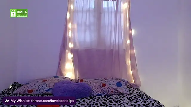 lovelockedlips online show from February 12, 2026, 3:51 pm