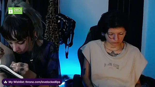Snapshot of lovelockedlips chatting on May 28, 2026, 3:26 am lovelockedlips online show from May 28, 2026, 3:26 am