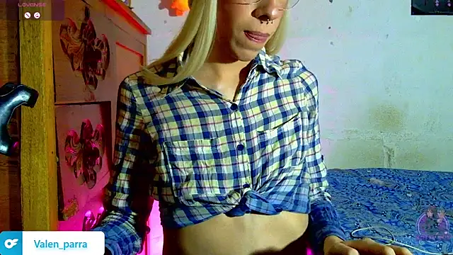 kattycat  online show from November 18, 2025, 2:39 am