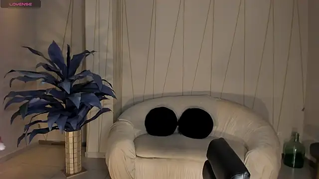 AmaliaCrus online show from October 31, 2025, 8:32 pm