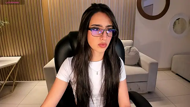 LarisaSmirnov online show from October 23, 2025, 4:34 am