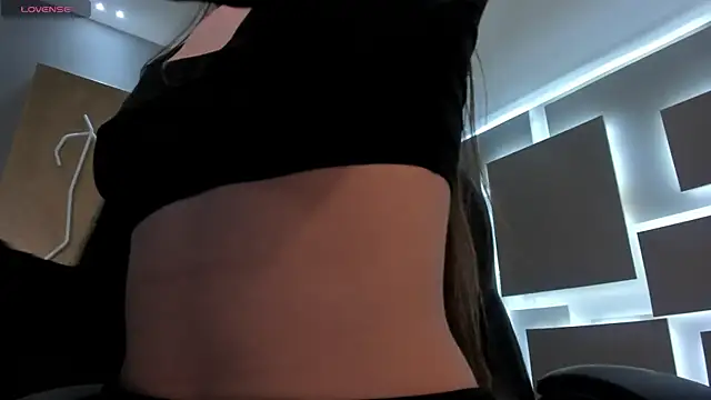 MaiaCollins online show from October 22, 2025, 5:56 pm