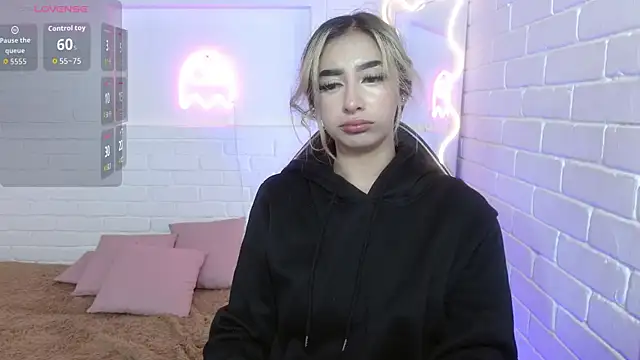 Malory tay1 online show from October 26, 2025, 11:38 am