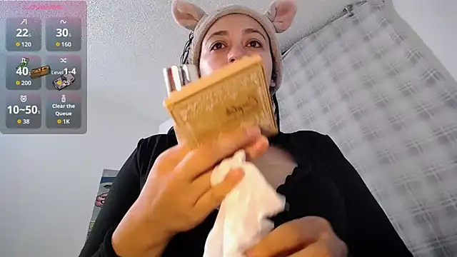 xx chloesex online show from September 30, 2025, 1:10 am