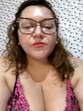 Snapshot of veludolunar chatting on March 21, 2025, 9:45 pm veludolunar online show from March 21, 2025, 9:45 pm