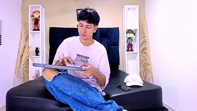 Jhojan twink online show from September 26, 2025, 11:58 am