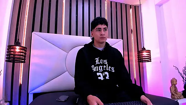 Jhojan twink online show from October 22, 2025, 12:05 pm