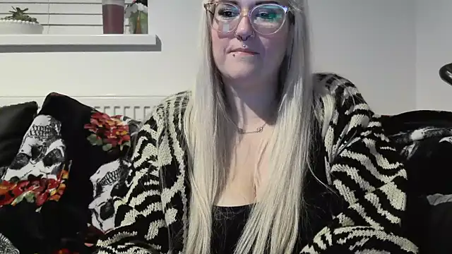 Sizzling Indie36 online show from October 8, 2025, 8:50 pm