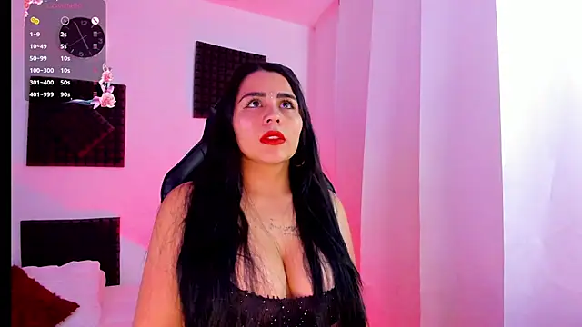 hannarusso online show from October 3, 2025, 9:56 pm