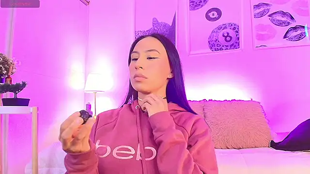 Valen ross  online show from March 11, 2026, 10:16 pm