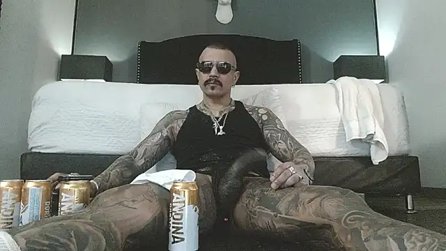 danilog515 online show from January 13, 2026, 9:42 pm