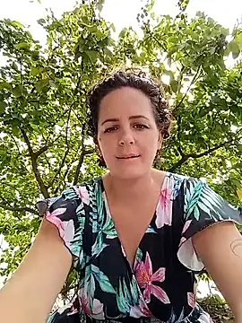 emiliemilf online show from March 7, 2026, 6:49 pm