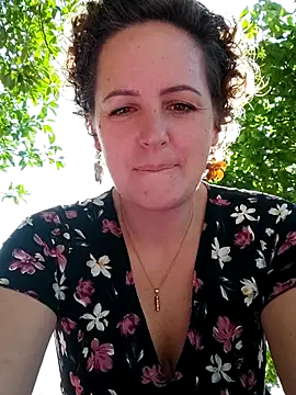 emiliemilf online show from March 25, 2026, 6:03 pm