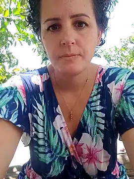 emiliemilf online show from March 29, 2026, 9:59 pm