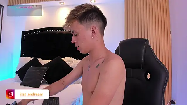 LiamWildx20 online show from July 15, 2026, 1:16 pm