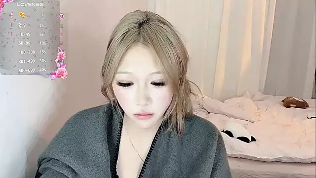 -monica-tina- online show from September 13, 2025, 7:46 pm