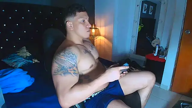 ethan dalton  online show from November 17, 2025, 3:12 am