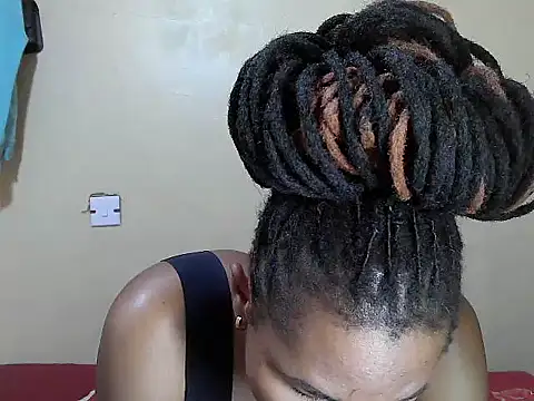 Creamy-Aisha online show from November 11, 2025, 11:10 am