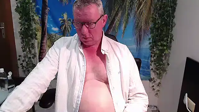 JamesBauer online show from December 5, 2025, 4:32 am